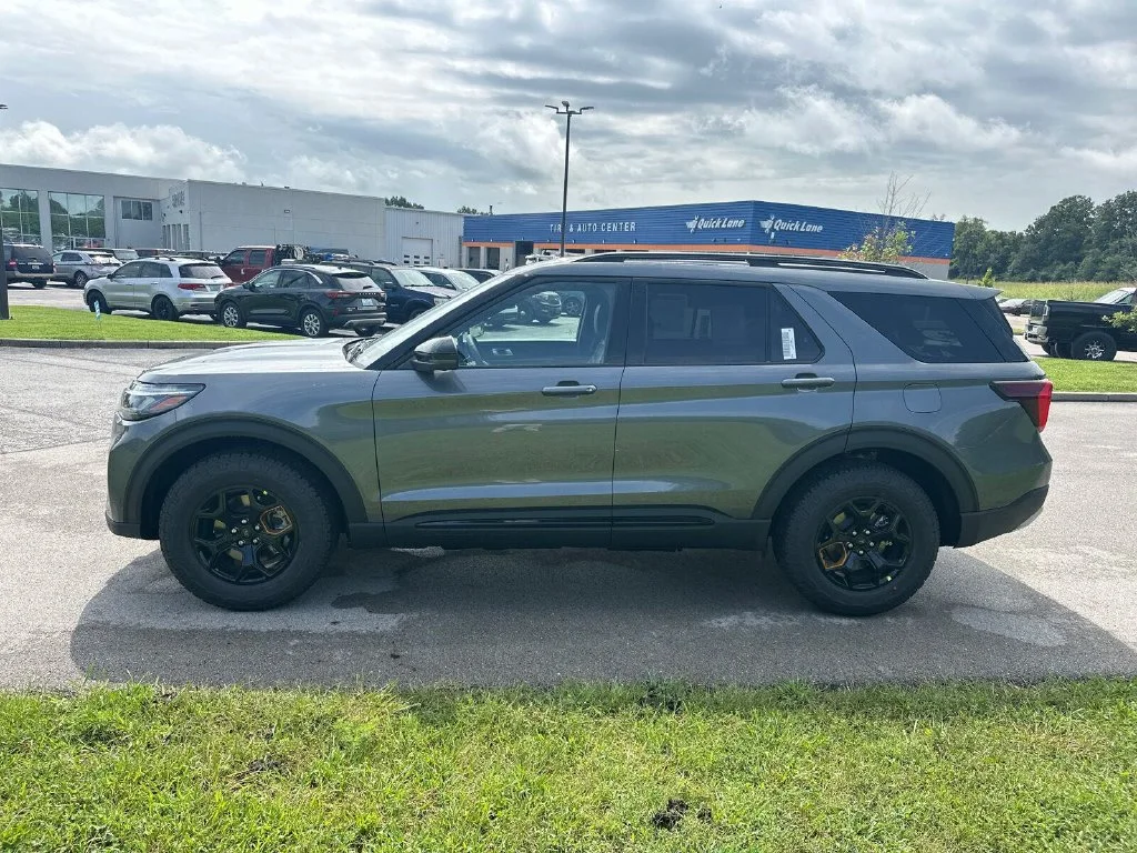 New 2026 Gray Ford Tremor image 7