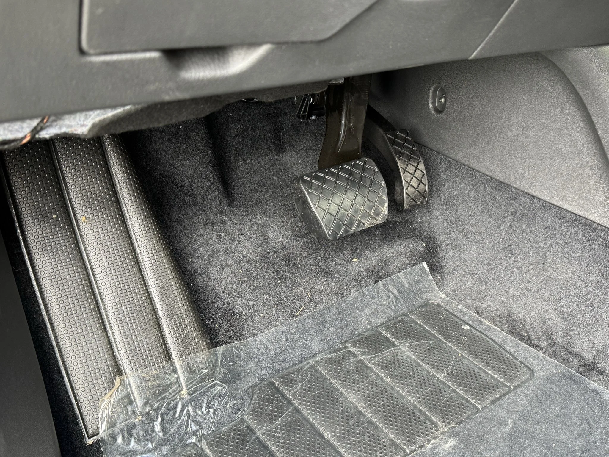New 2026 Pure Gray Volkswagen Pro image 23
