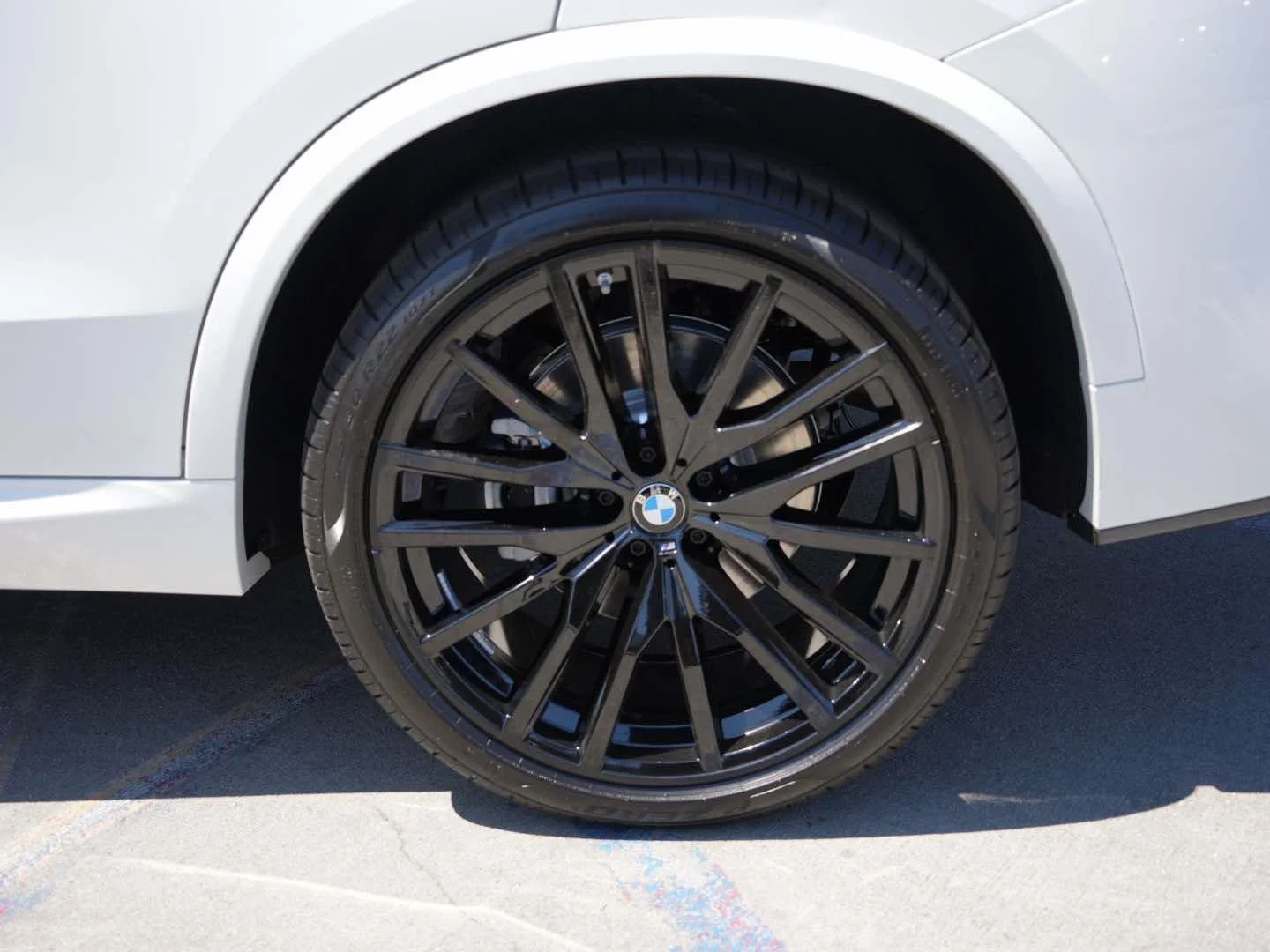 New 2026 Alpine White BMW xDrive40i image 6