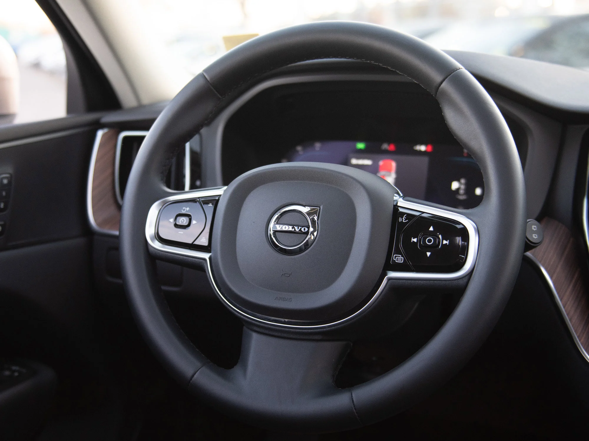 Certified Used 2023 Silver Volvo Plus Bright Theme * No Accidens | Heated Seats | Panoramic Roof | Apple CarPlay image 6