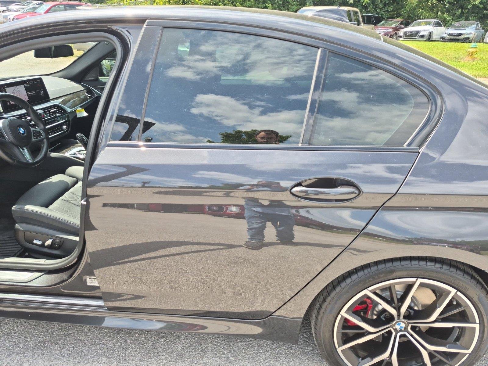 Used 2023 Dark Graphite Metallic BMW 530i xDrive image 32