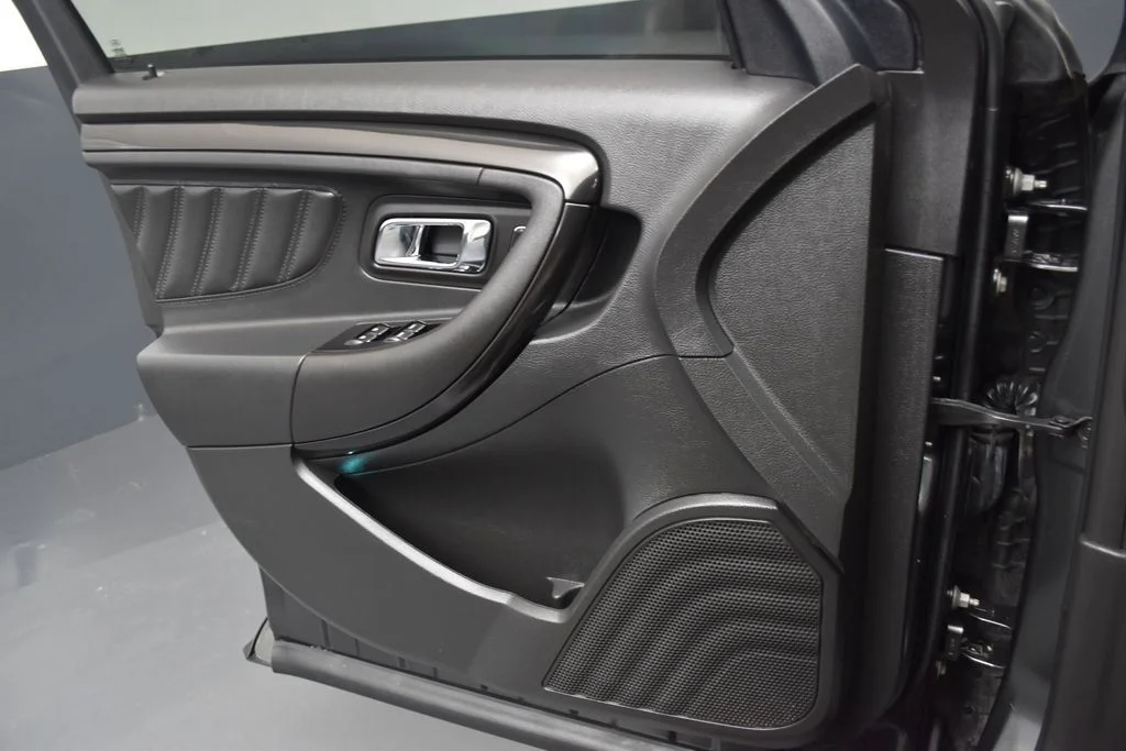 Used 2018 Gray Ford SHO image 15