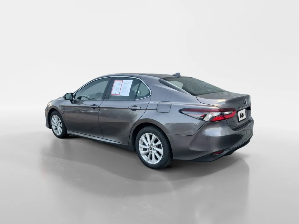 2023 Toyota Camry LE - Photo 6