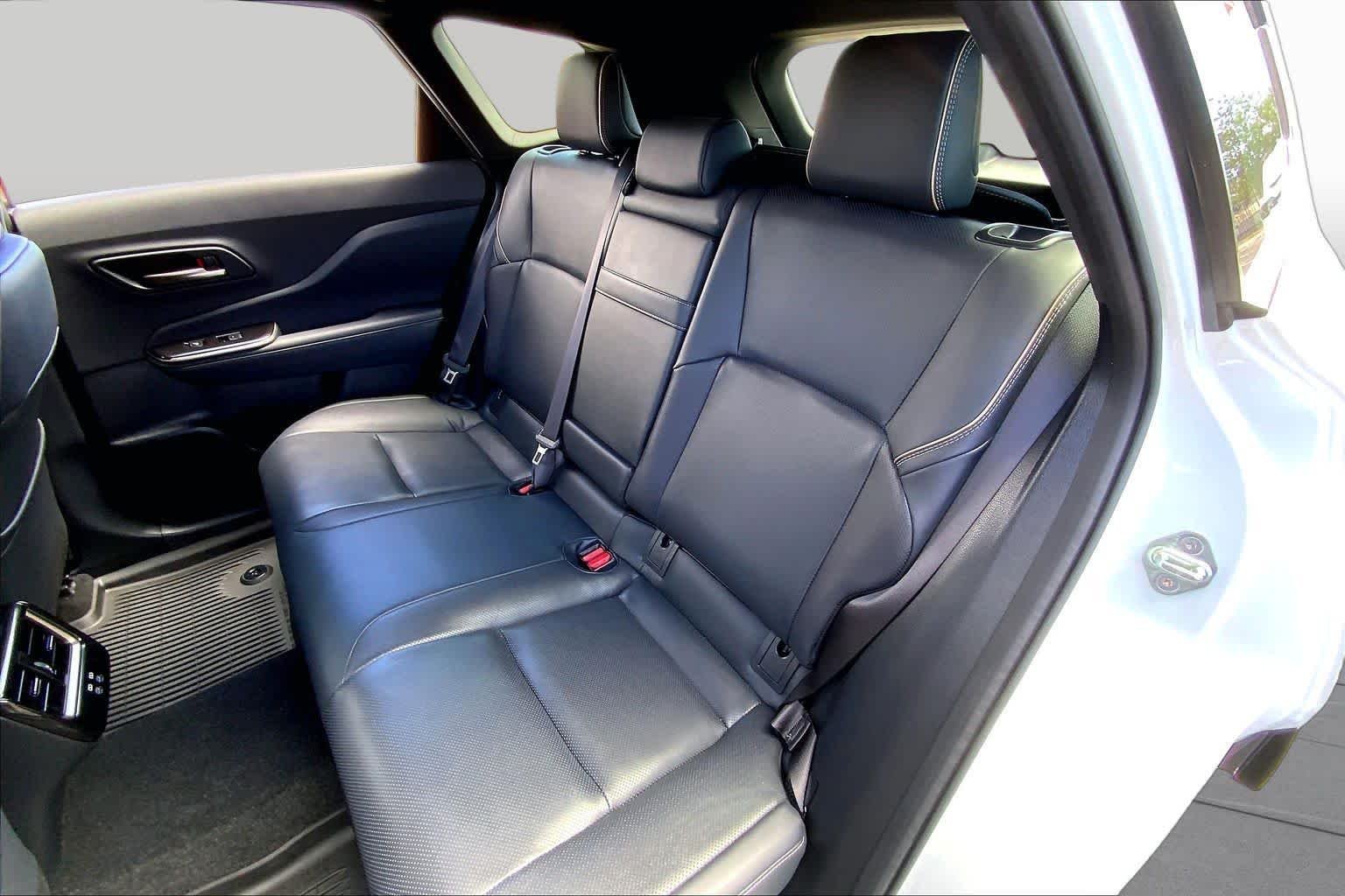 Used 2025 Oxygen White Toyota XLE image 20