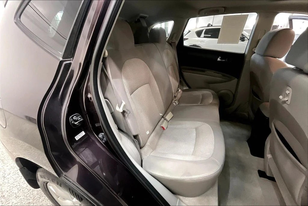 Used 2011 Black Nissan SV image 27