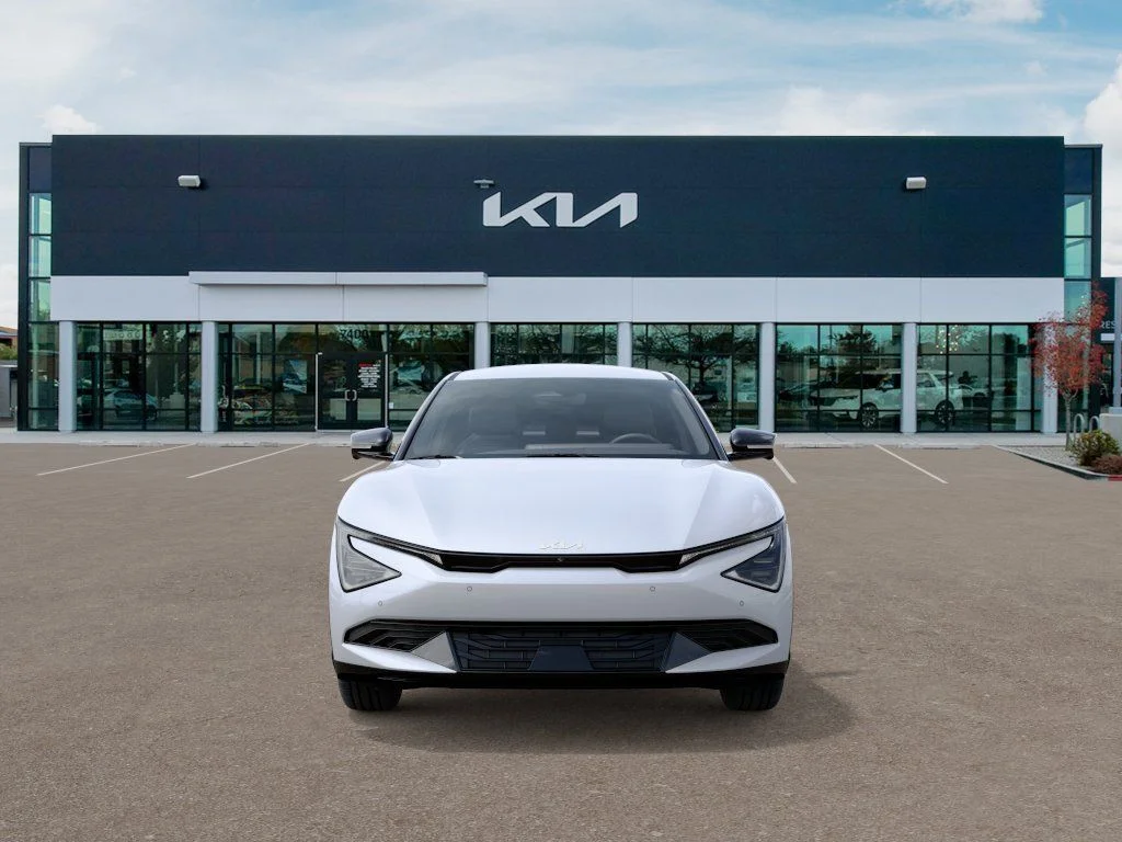 New 2026 White Kia Light image 2