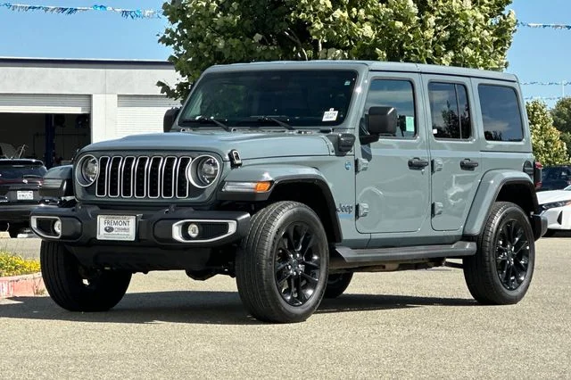 Used 2025 Gray Jeep Sahara 4xe image 8