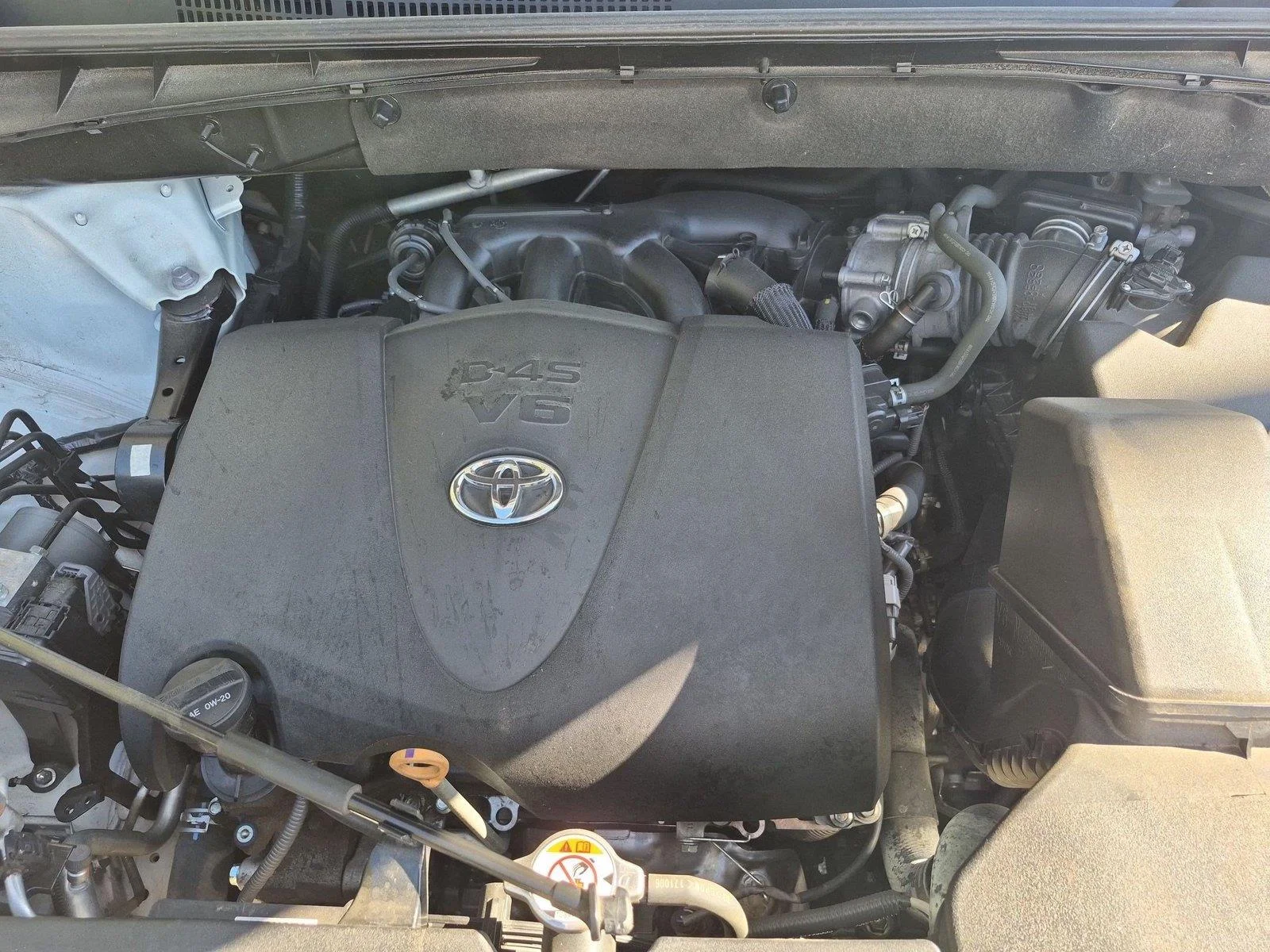 Used 2018 Blizzard Pearl Toyota Limited image 40