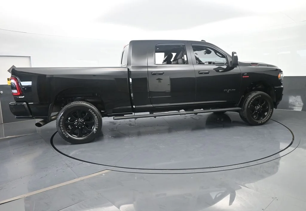 Used 2024 Diamond Black Crystal Pearlcoat Ram Laramie image 7