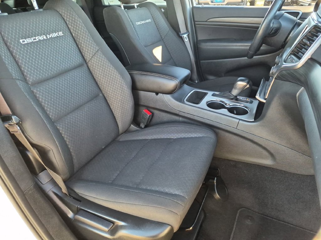 Used 2021 White Jeep Laredo image 30