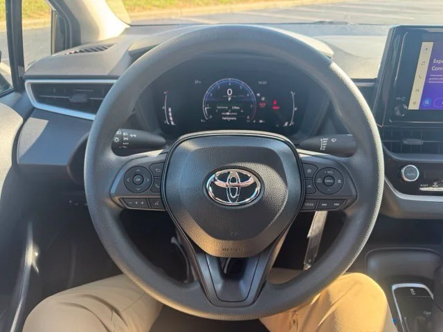 New 2027 Inked Toyota LE image 18