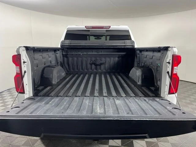 Used 2021 White Chevrolet RST image 35