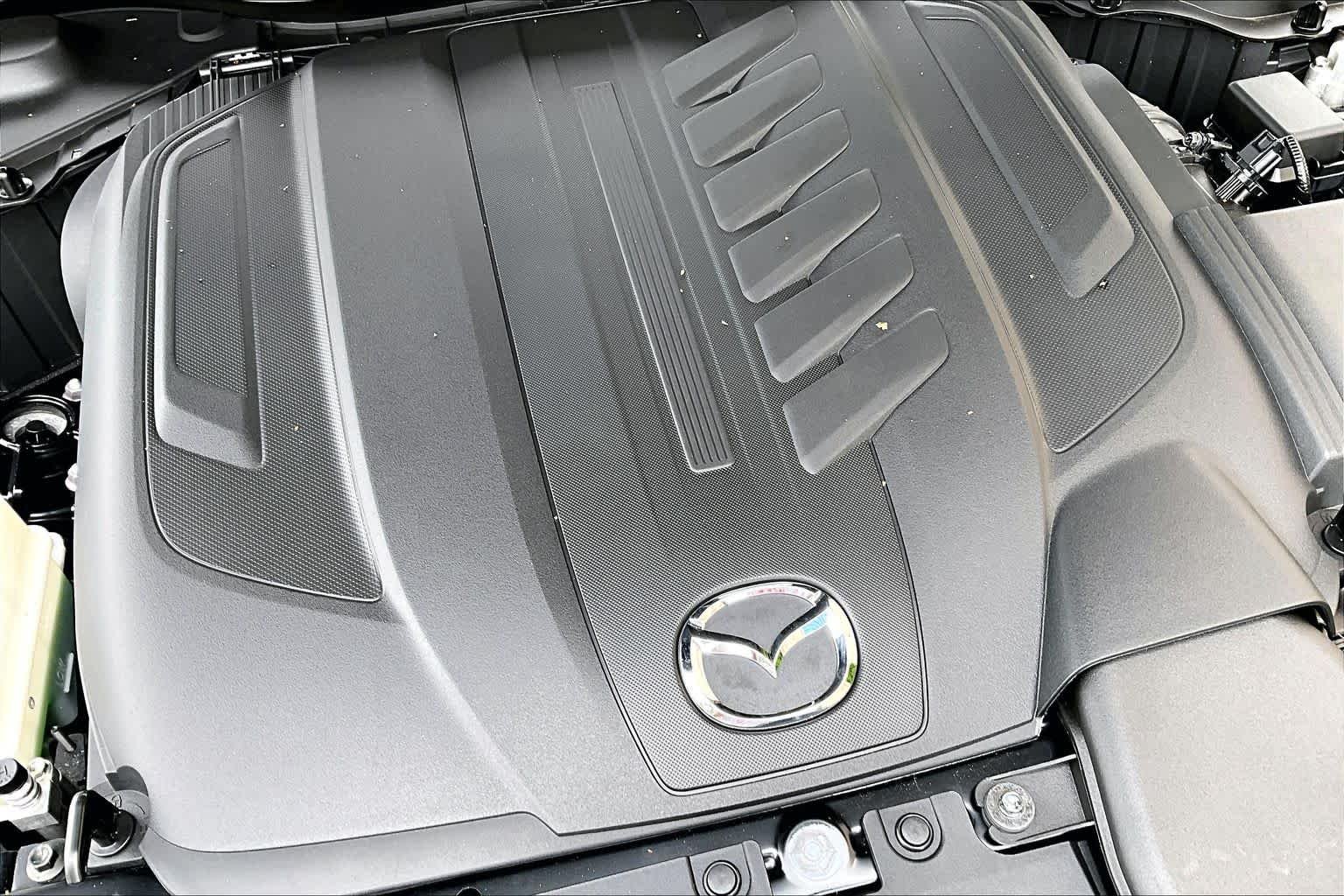 Used 2025 Jet Black Mica Mazda Preferred Package image 31