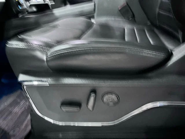 Used 2025 White Ford Platinum image 21