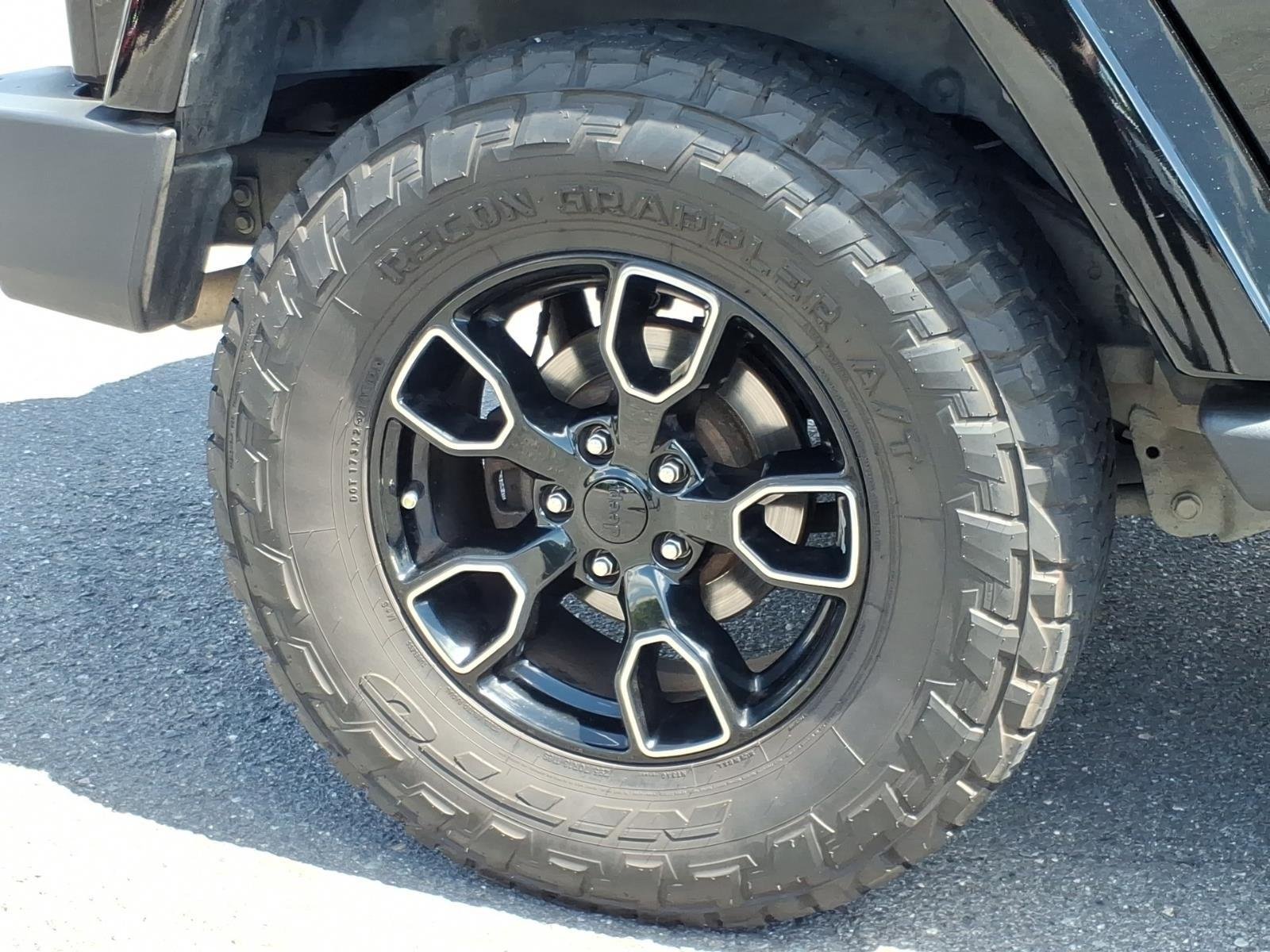 Used 2017 Black Clearcoat Jeep Smoky Mountain image 11