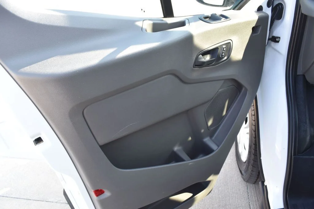Used 2023 White Ford XL image 19