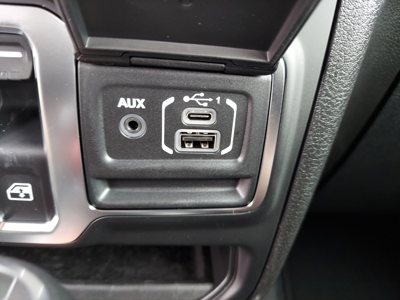 New 2026 Hydro Blue Pearlcoat Jeep Sport image 19