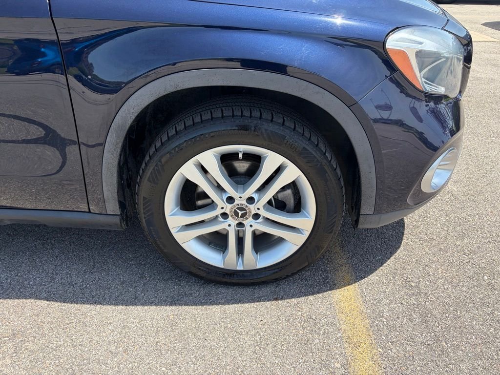 Used 2018 Lunar Blue Metallic Mercedes-Benz GLA 250 image 38