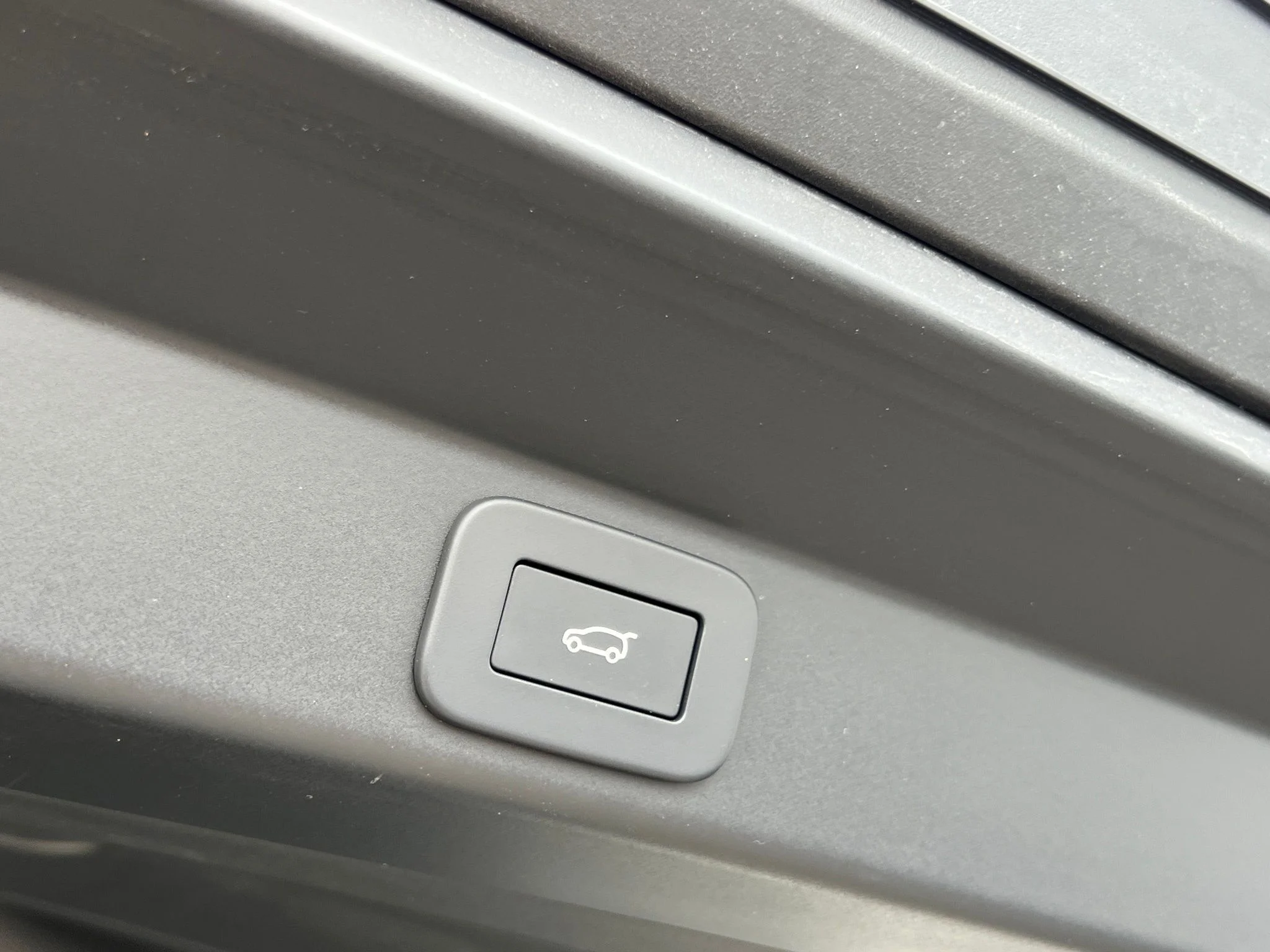 Used 2025 Gray Land Rover Autobiography image 30