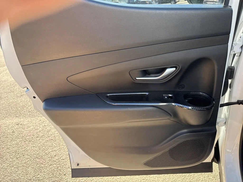 Used 2024  Hyundai SEL image 23
