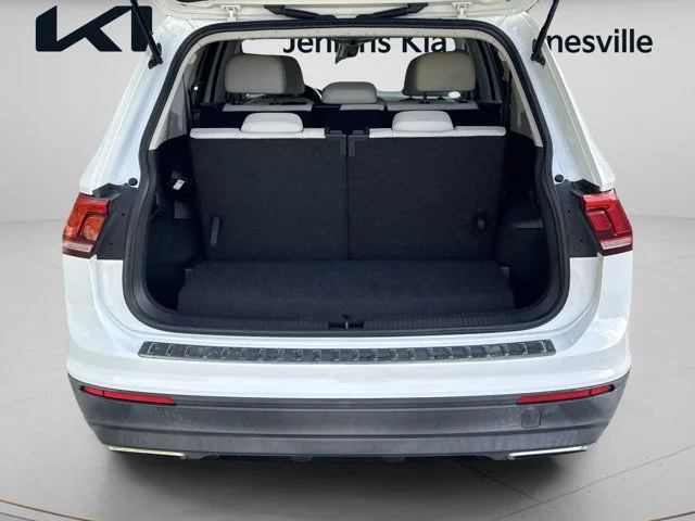 Used 2019 White Volkswagen 2.0T SE image 11
