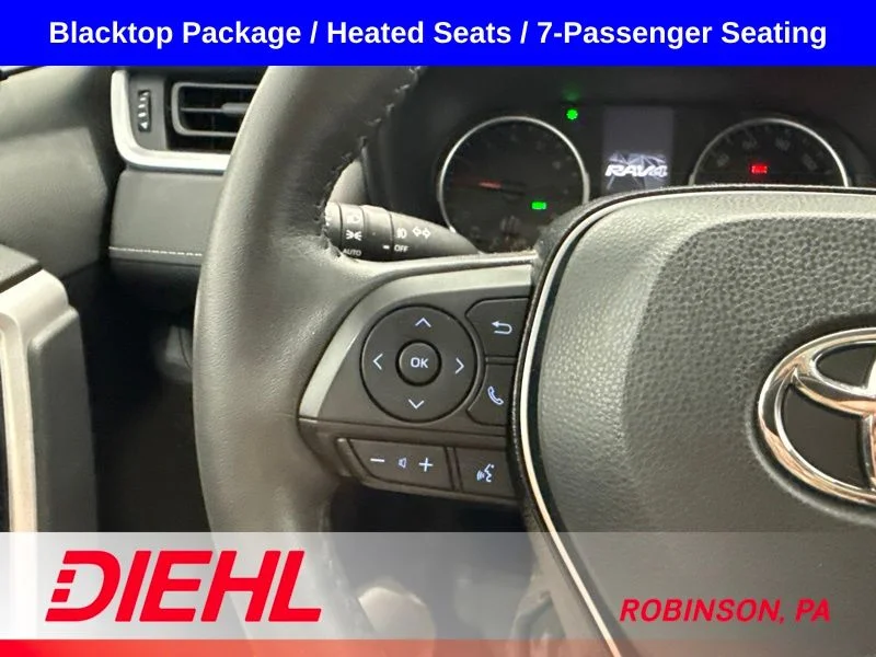 Used 2021  Toyota XLE image 24