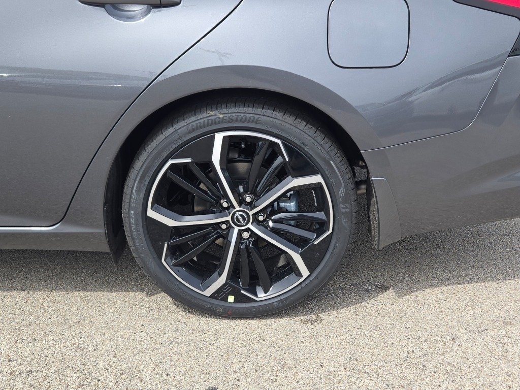 New 2026 Gray Nissan 2.5 SR image 16
