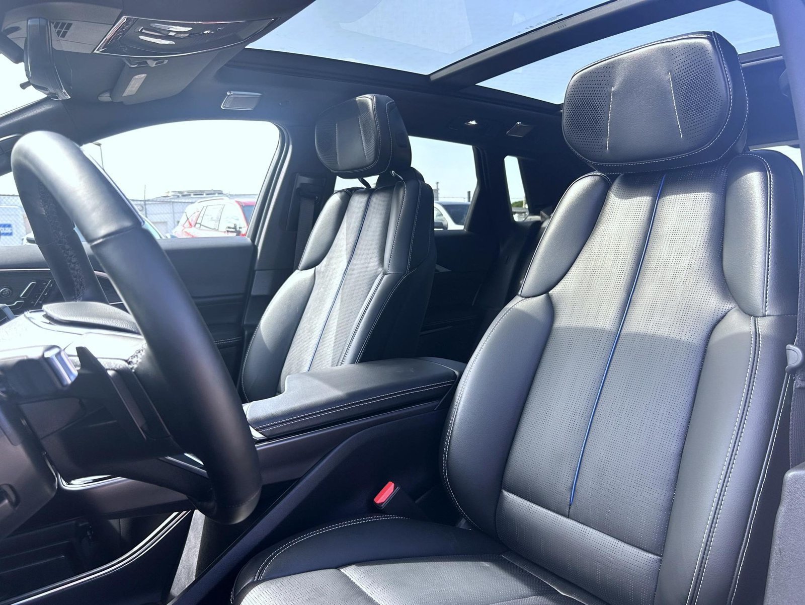 2026 Cadillac LYRIQ Premium Luxury - Photo 17
