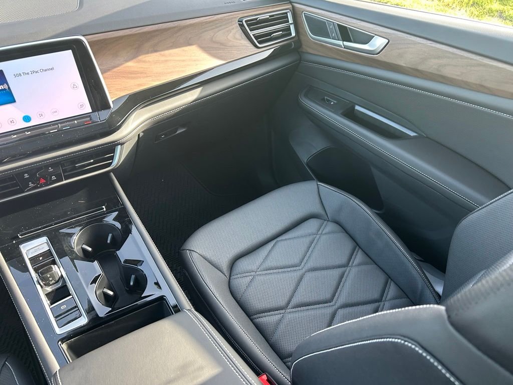 New 2026 Black Volkswagen SE w/Technology image 10