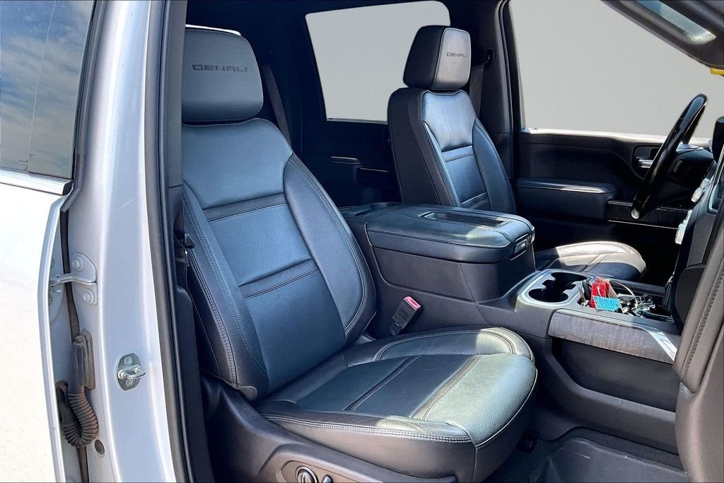 Used 2020 White GMC Denali image 7