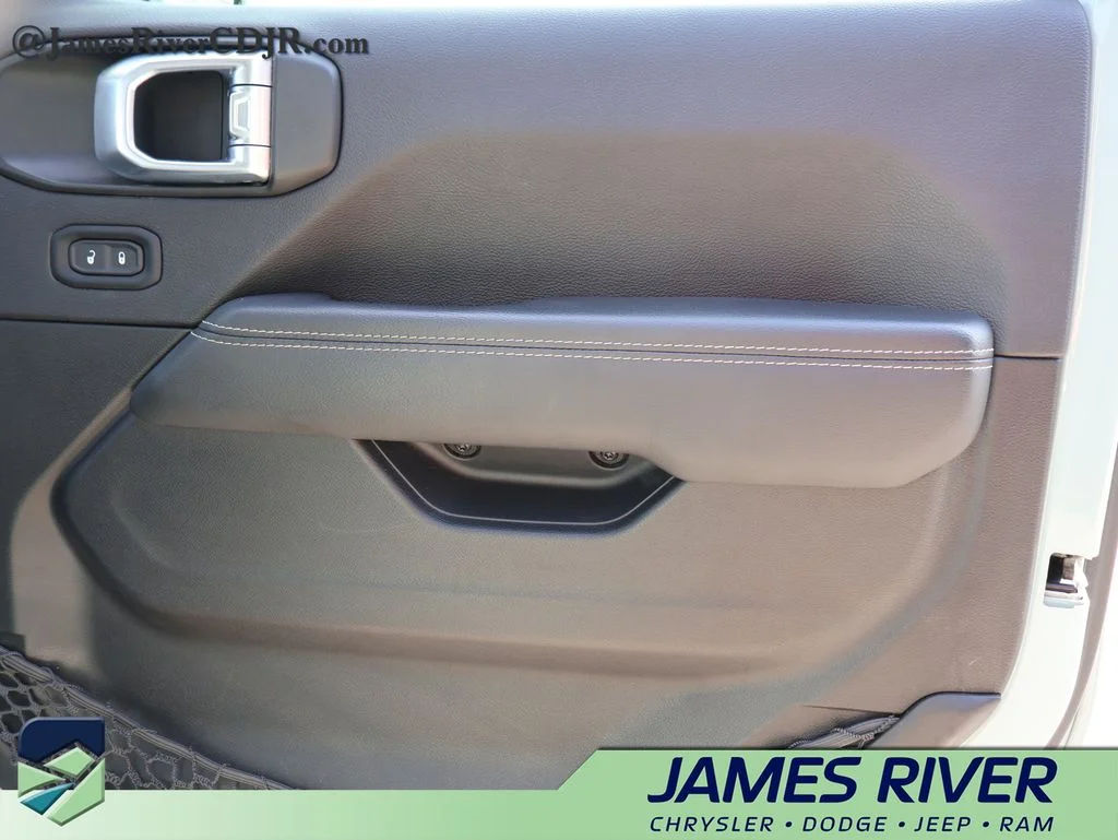 Used 2023 Gray Jeep Sahara 4xe image 8