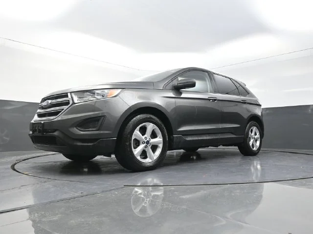 Used 2017 Gray Ford SE image 33