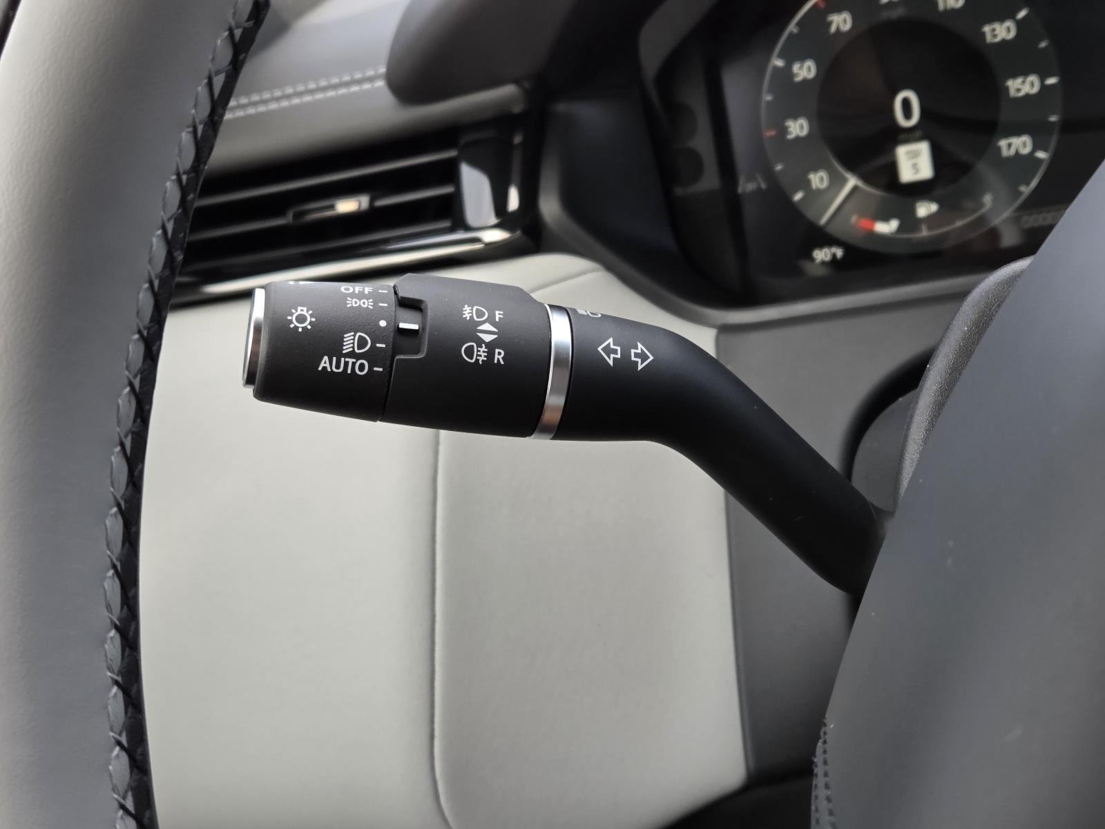 New 2026 Arroios Grey Land Rover Belgravia Edition image 21