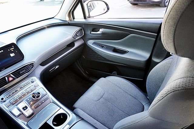 Used 2023 Silver Hyundai SEL image 21