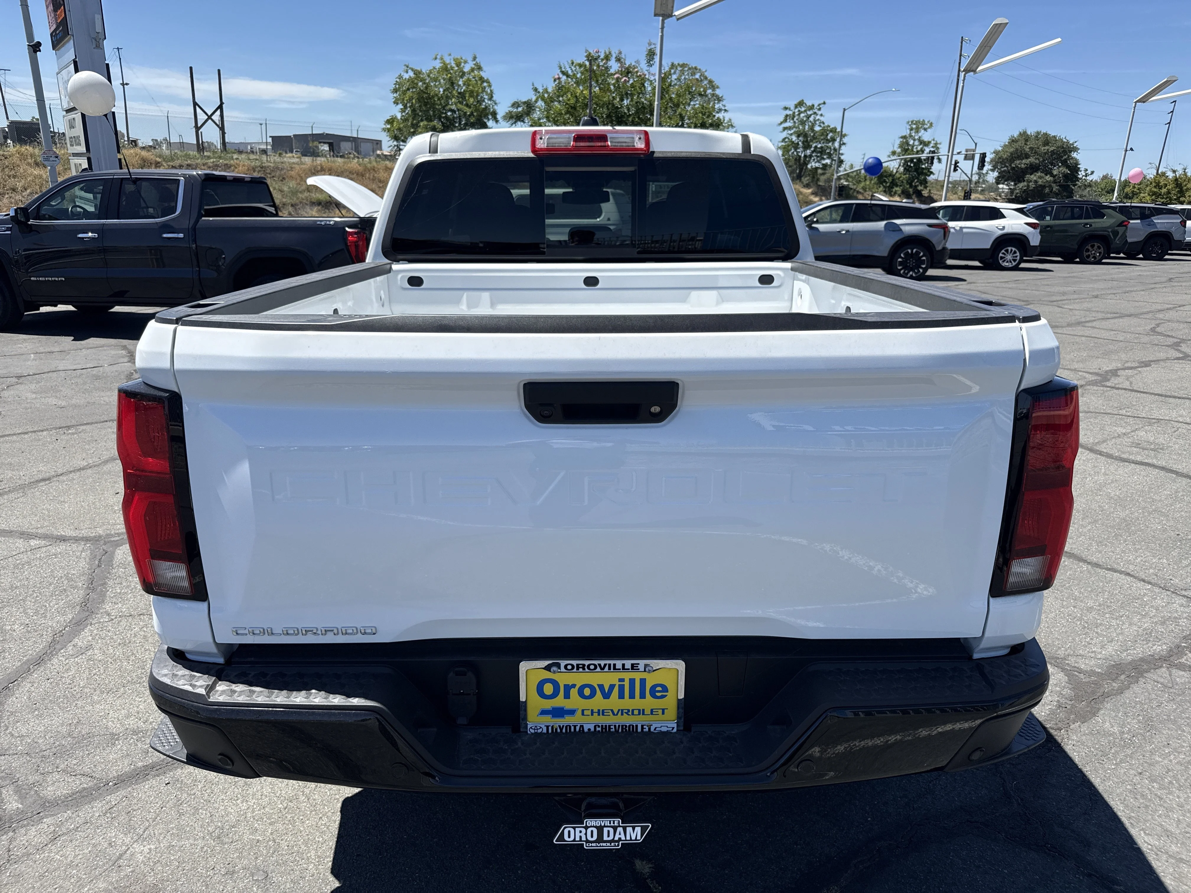 New 2026 Summit White Chevrolet Z71 image 4