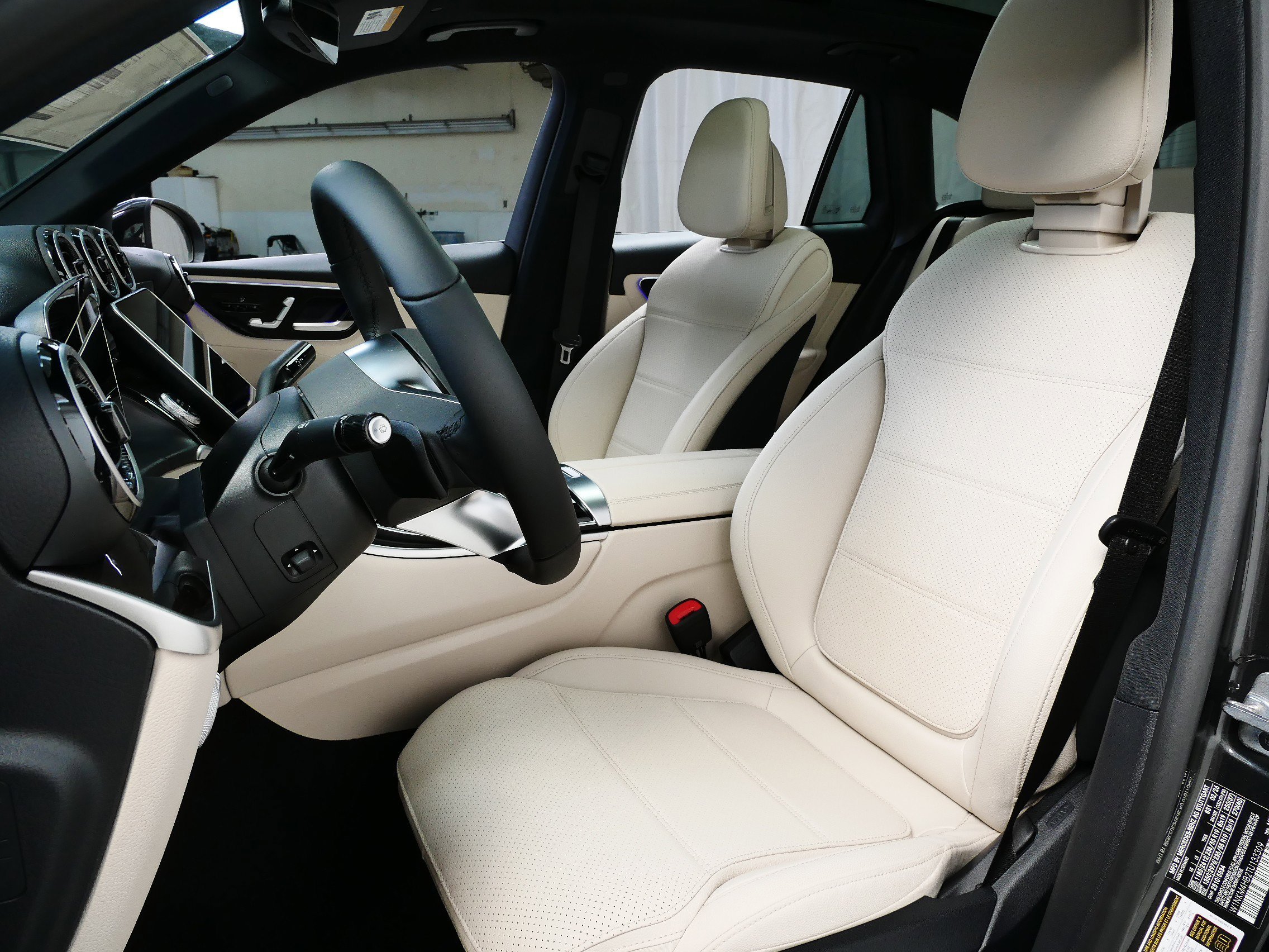 New 2026 Graphite Grey Metallic Mercedes-Benz GLC 300 image 14