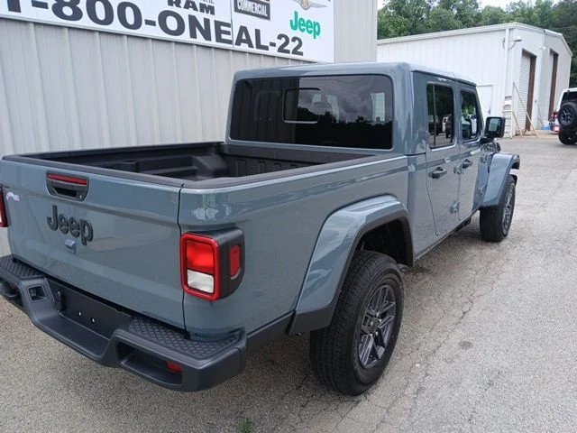New 2026 Anvil Clearcoat Jeep Sport S image 3