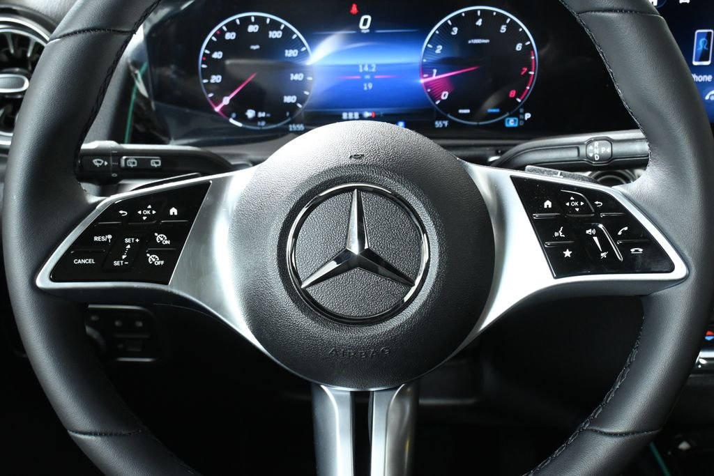 Used 2026 Night Black Mercedes-Benz GLB 250 image 18