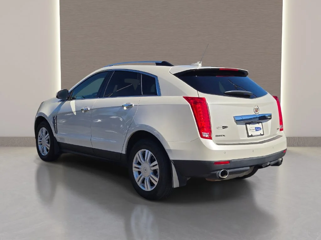 Used 2016 PLATINUM ICE TRICOAT Cadillac Luxury Collection image 8