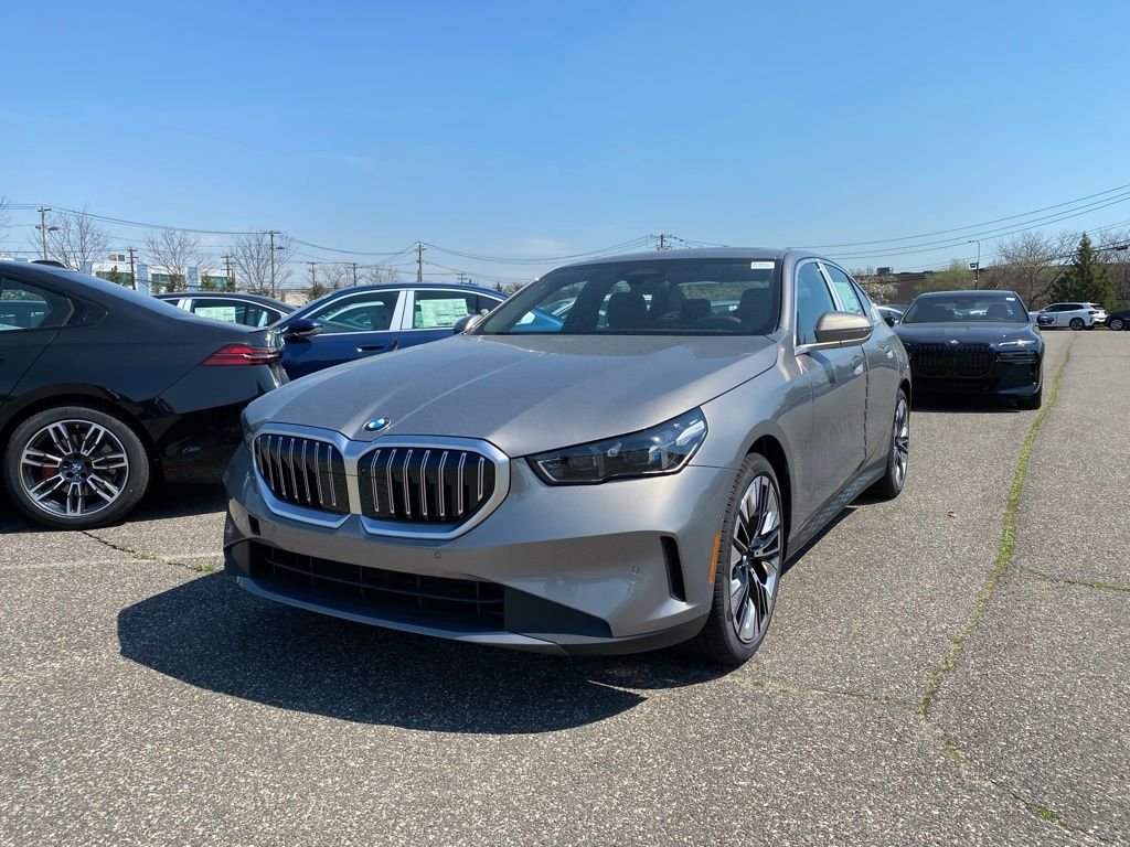 2026 BMW 5 Series 530i xDrive Sedan's photo