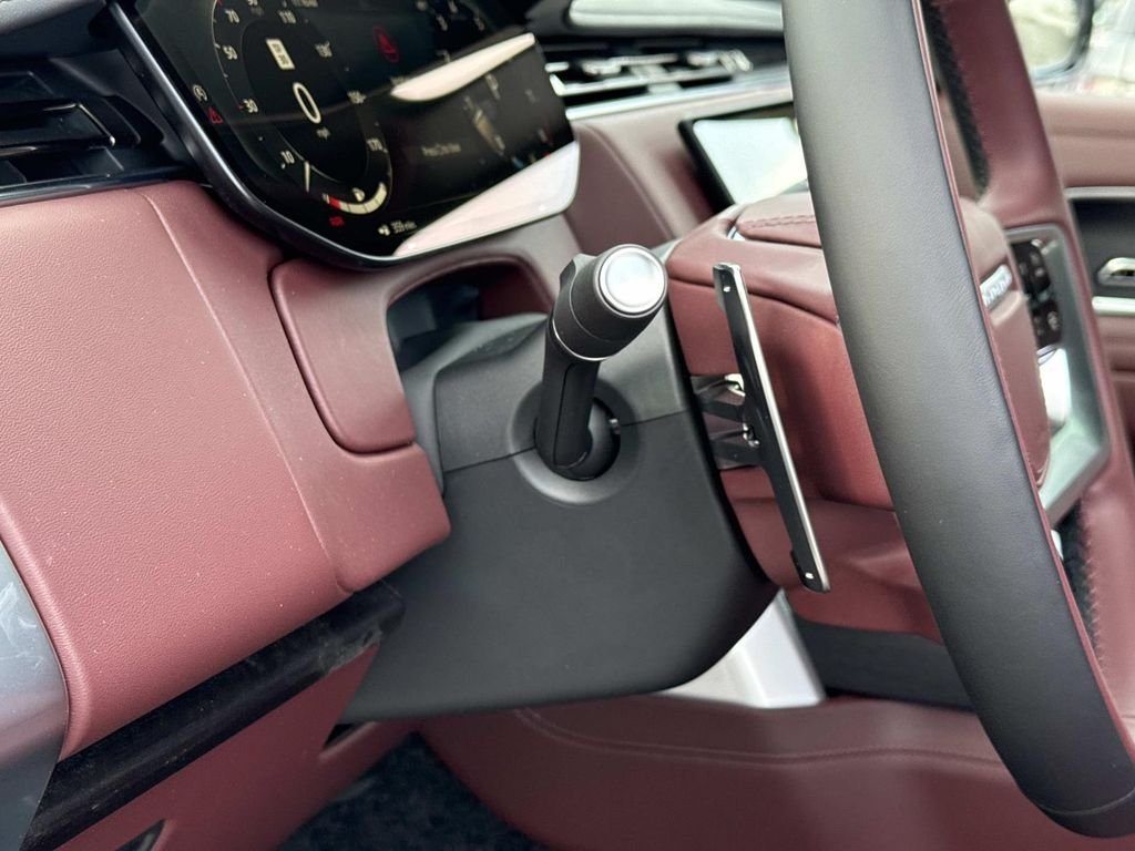2026 Land Rover Range Rover SE - Photo 12