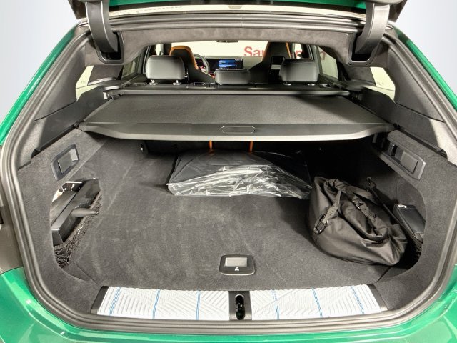 New 2027 Green Metallic BMW Base image 28