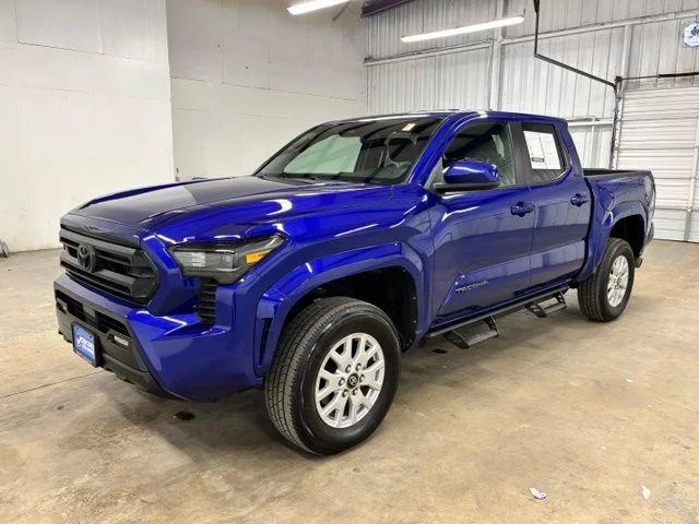Certified Used 2025 BLUE CRUSH METALLIC Toyota  image 3