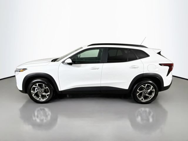 New 2026 Summit White Chevrolet LT image 4