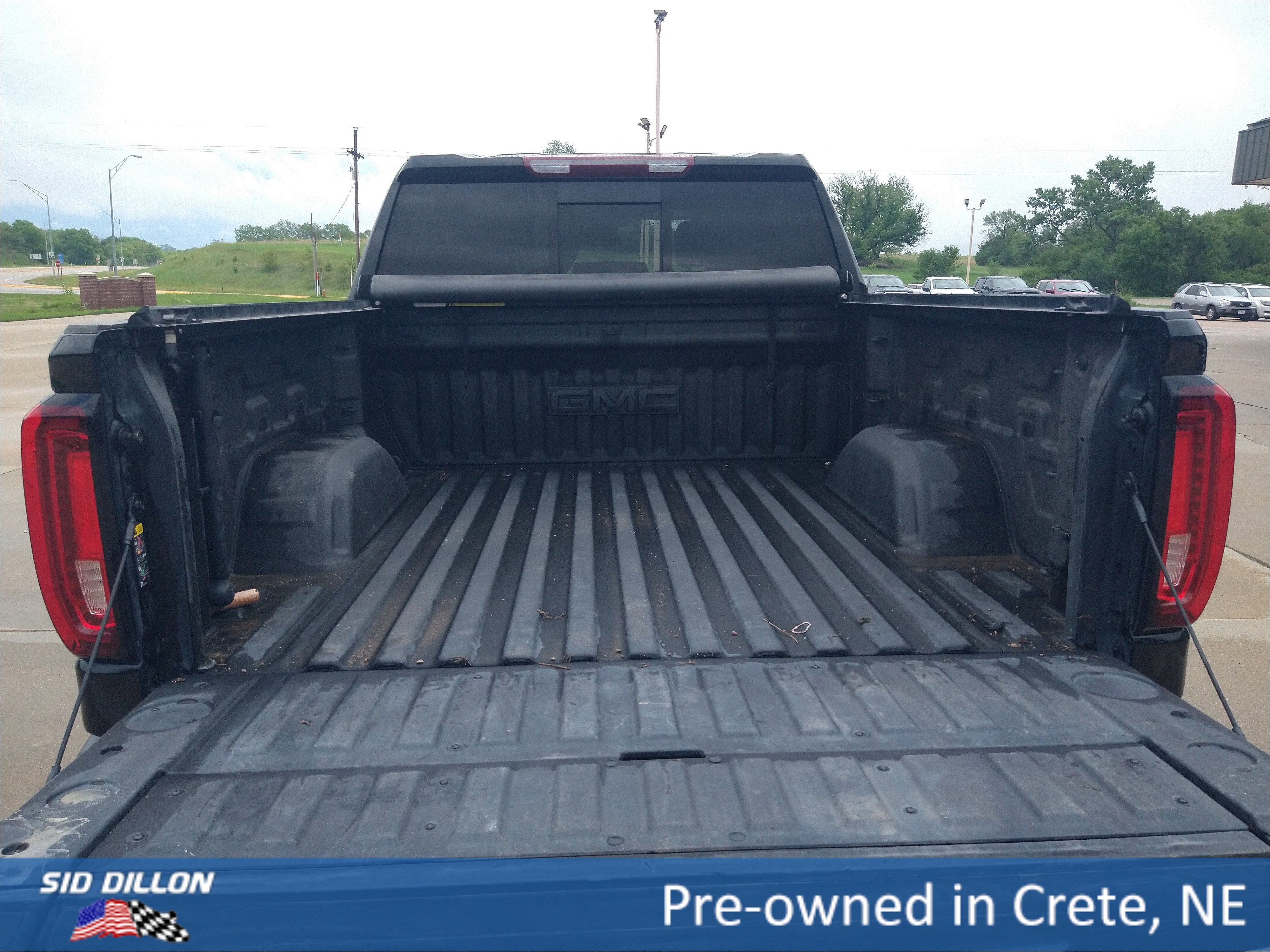 Used 2022 Onyx Black GMC SLT image 18
