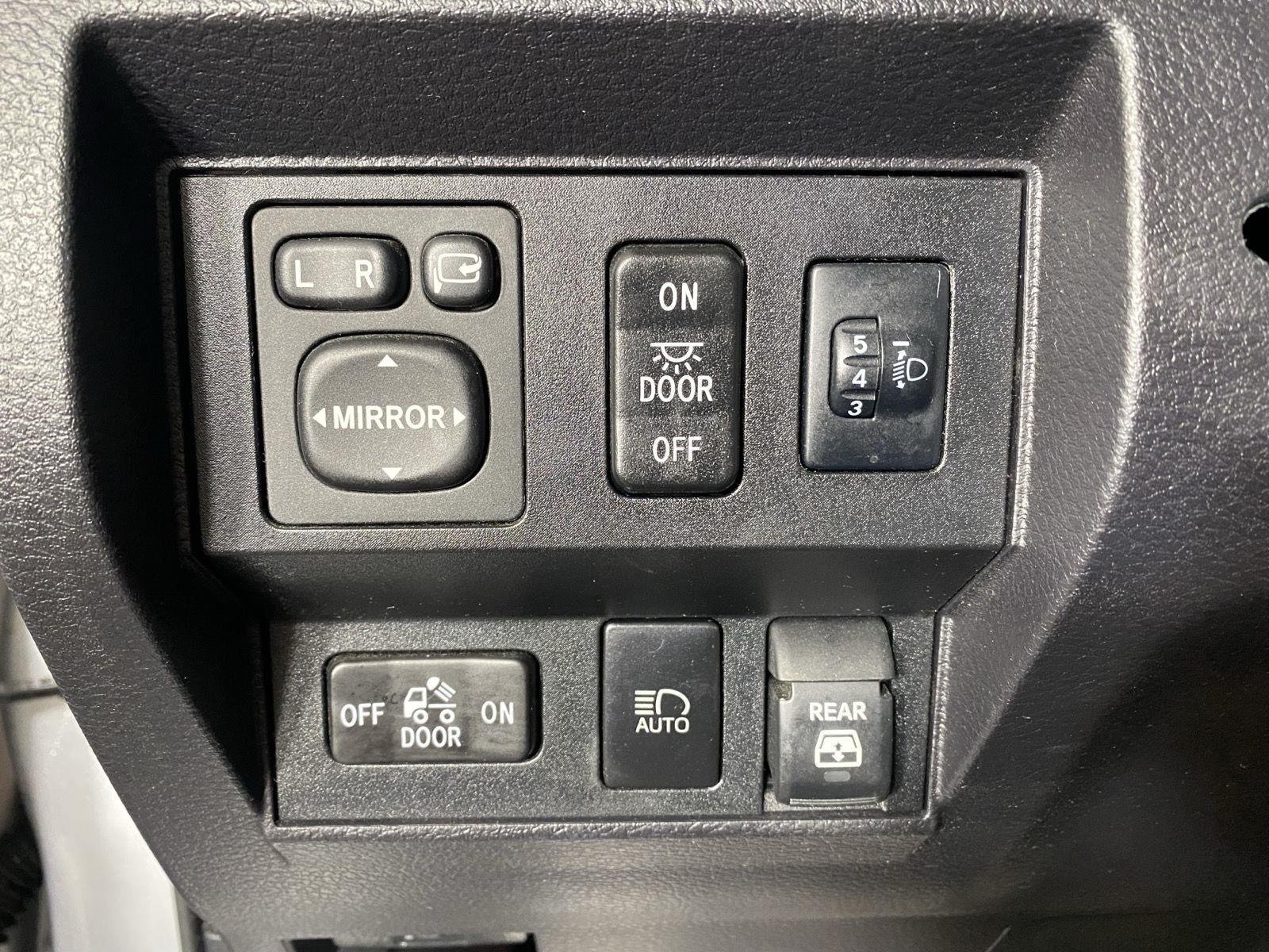 Used 2021 Silver Sky Metallic Toyota Platinum image 20