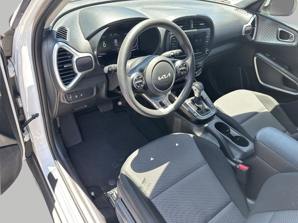 Used 2023 White Kia LX image 8