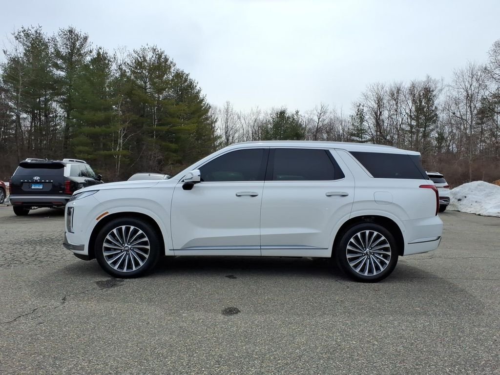 Used 2025 White Hyundai Calligraphy image 11