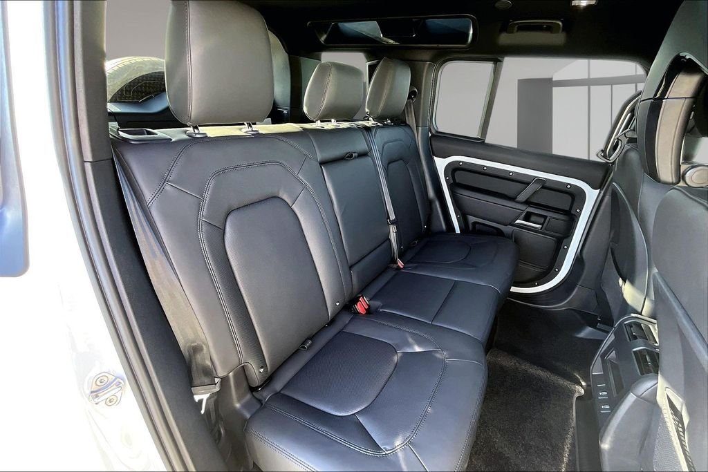 New 2026 FUJI WHITE Land Rover S image 10