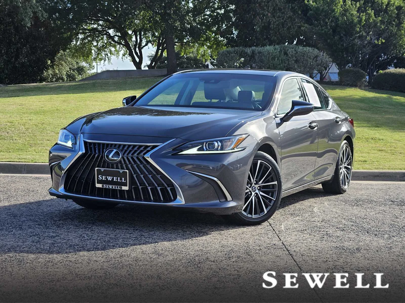 2022 Lexus ES 350 350's photo